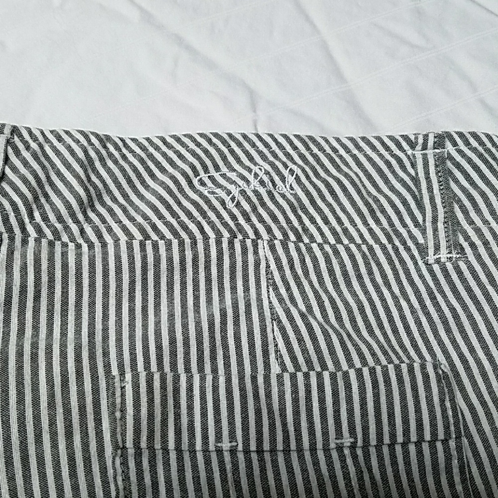 Ezekiel shorts size 5 - Picture 3 of 6